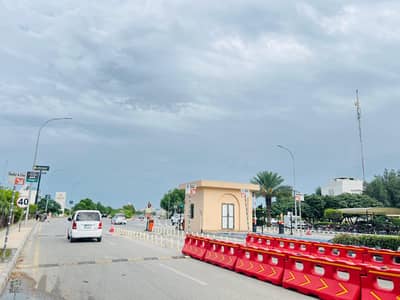 5 Marla Residential Plot Available for Sale In M-8 Lake City Lahore.