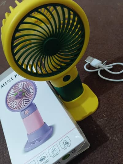 mini chargeable fan