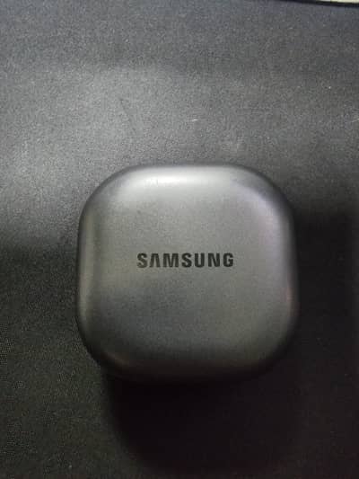Samsung  Buds 2