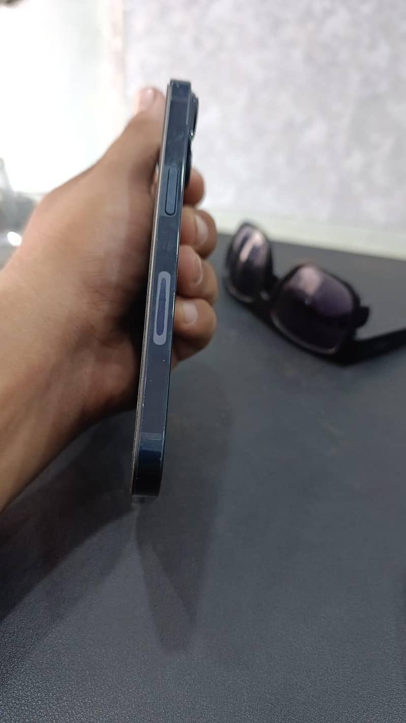 Apple iPhone 14 2