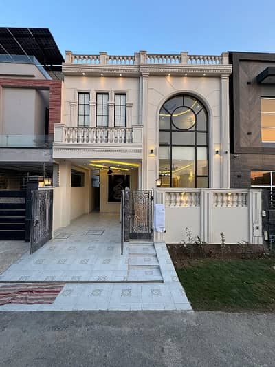 5 Marla Owner Build House For Sale In Sector D