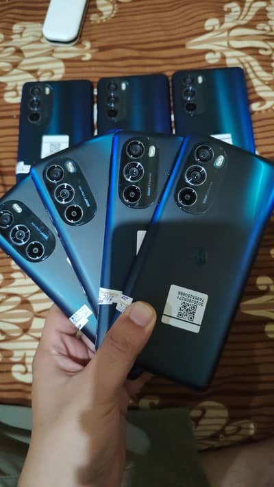 Motorola Edge 30 Pro | 8 Gen 1 | 8/128 | 12/256 | Non PTA