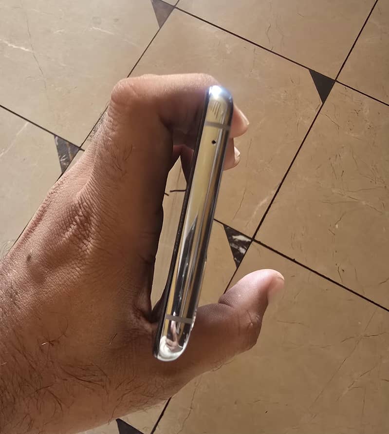One Plus 8T 4