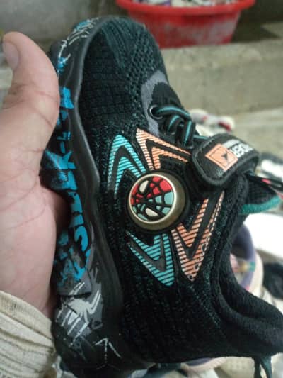 vest shoes