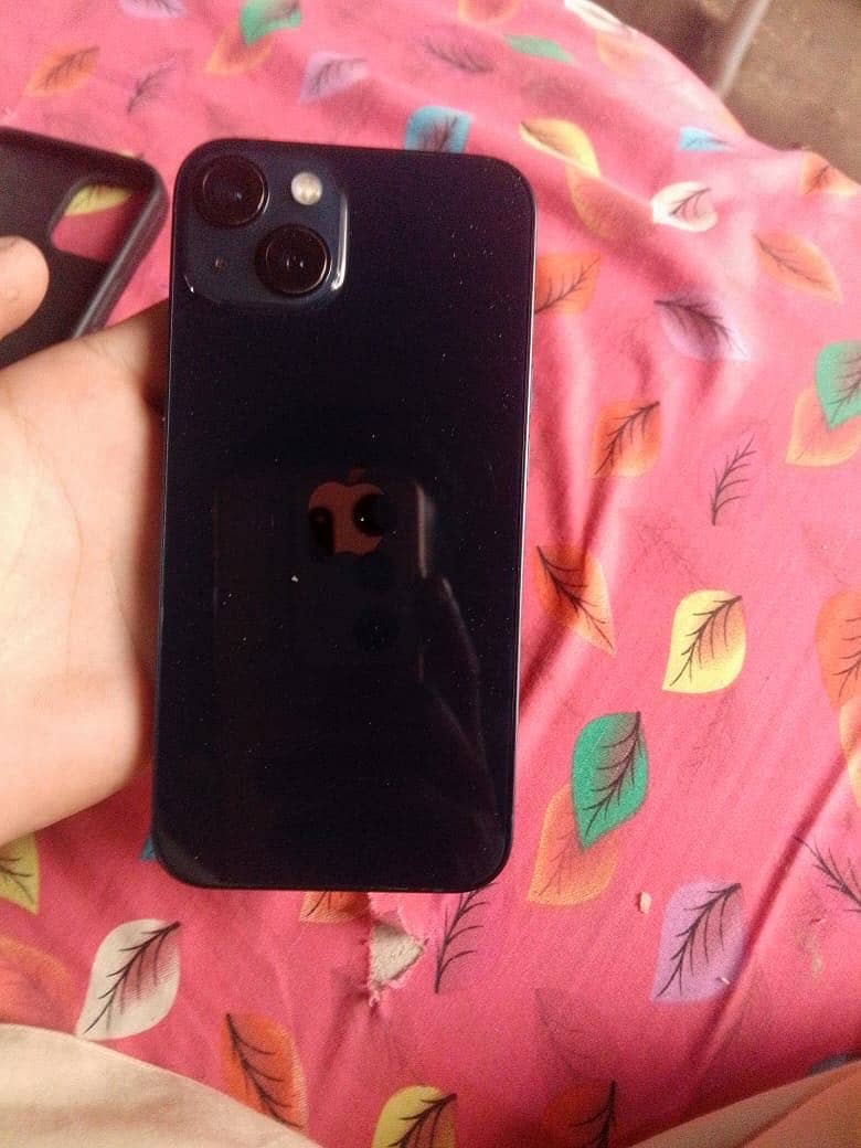Apple iPhone 13 1