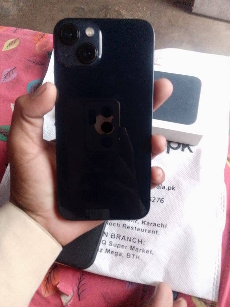 Apple iPhone 13 2