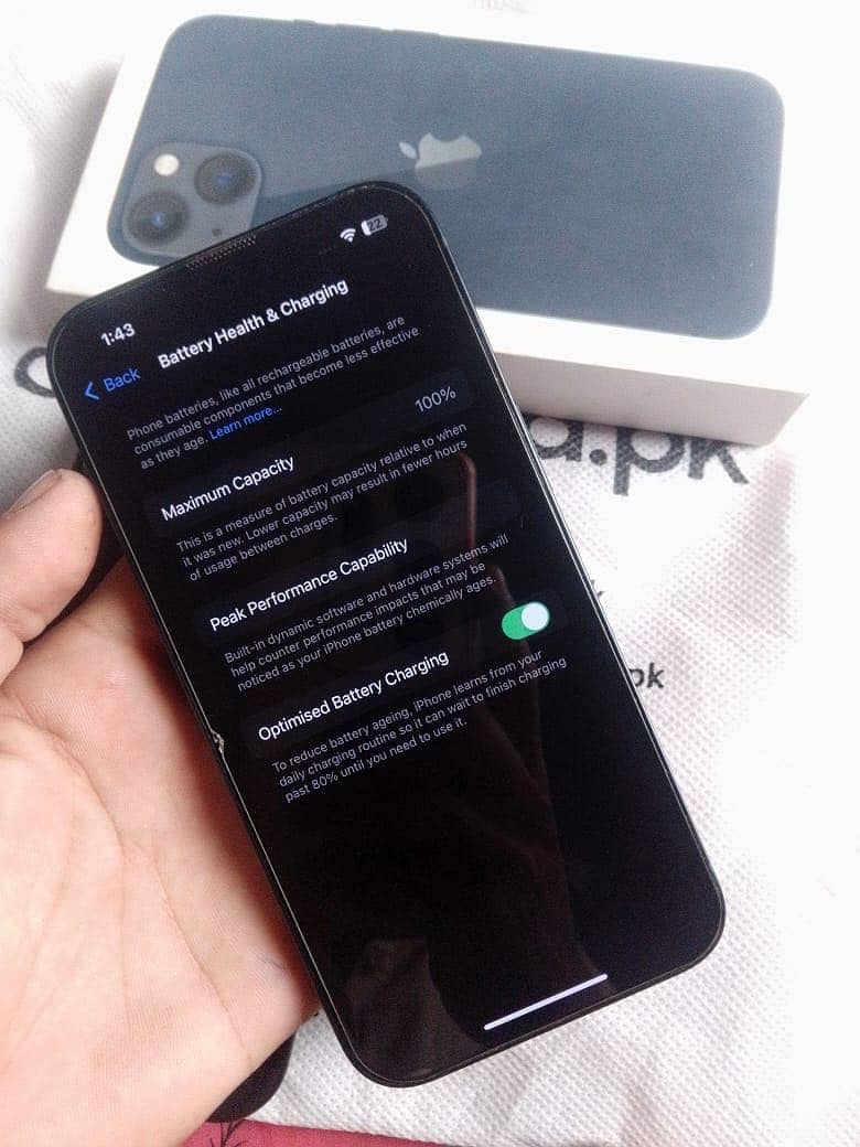 Apple iPhone 13 5