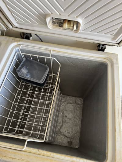 waves refrigerator 2 door 03097754596 total k using home use no fault