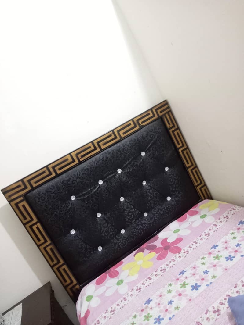single iron bed 1