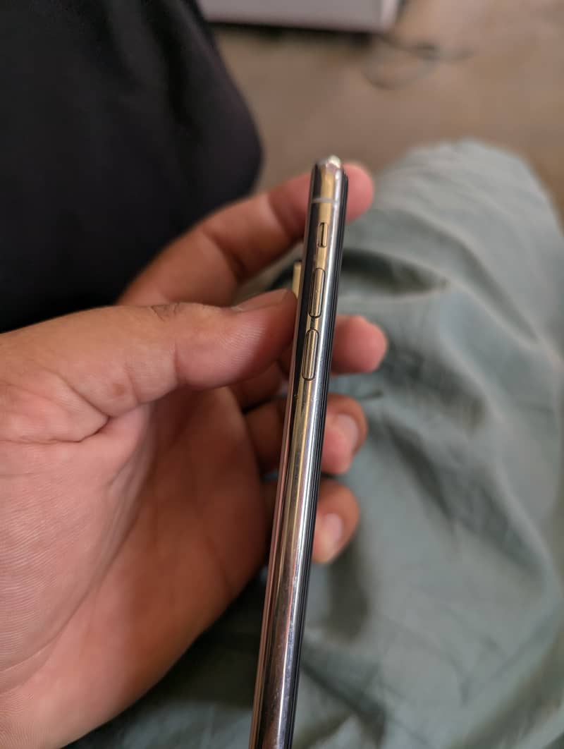 Apple iPhone X 1