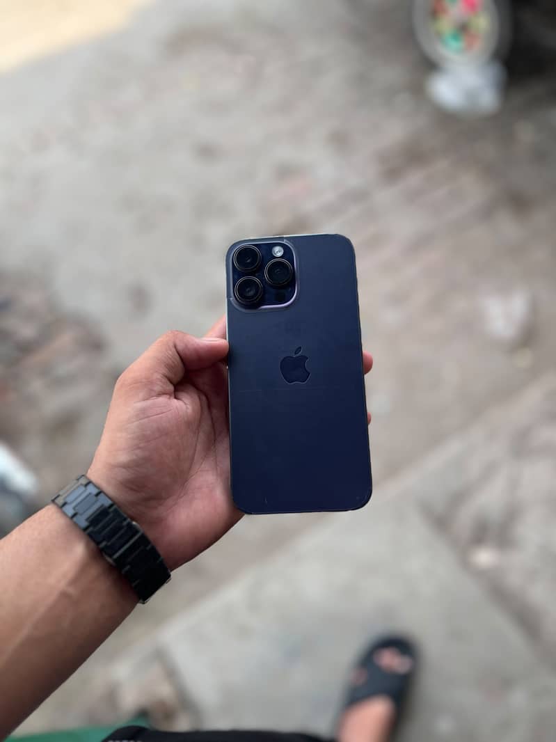 Apple iPhone 14 Pro Max 2