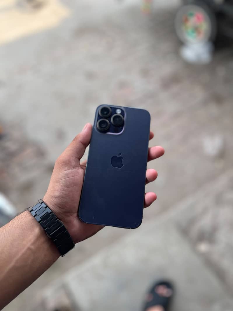 Apple iPhone 14 Pro Max 3