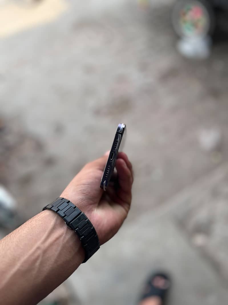 Apple iPhone 14 Pro Max 4