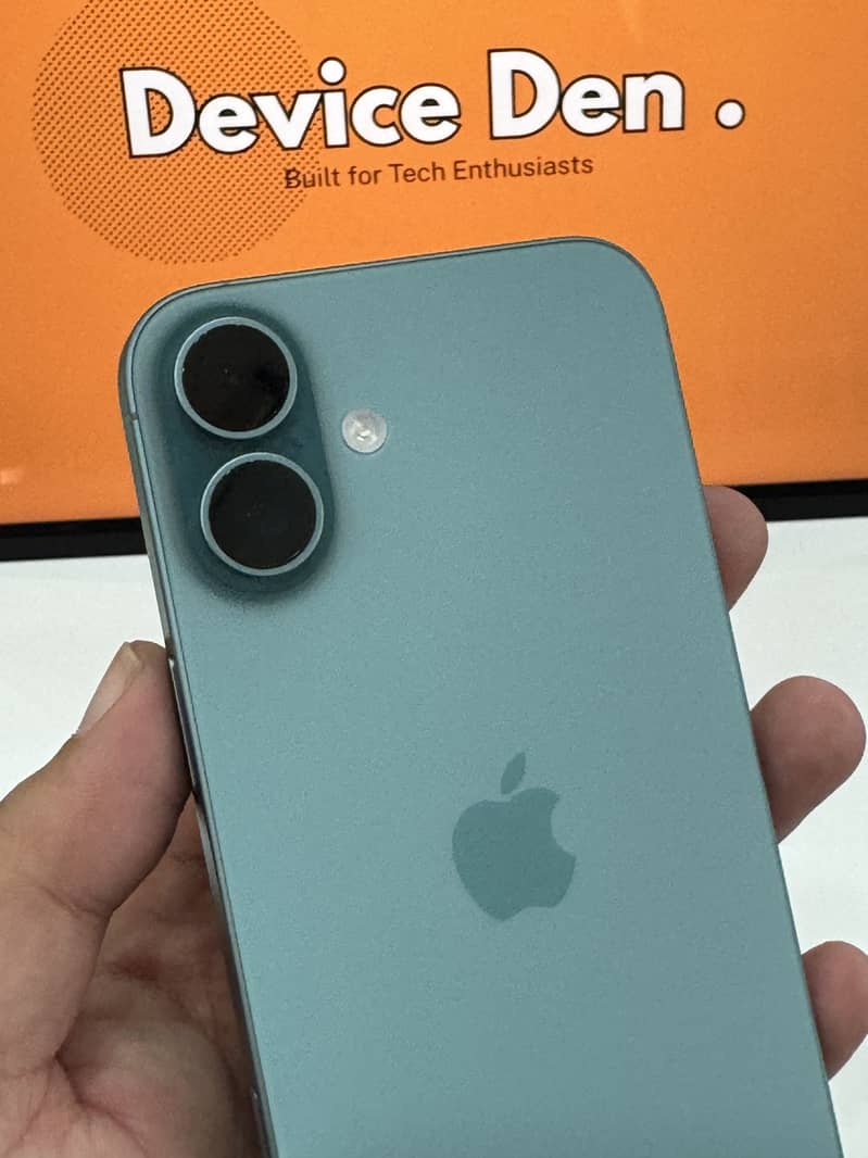 Apple iPhone 16 Plus 0