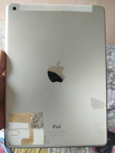 iPad A1475