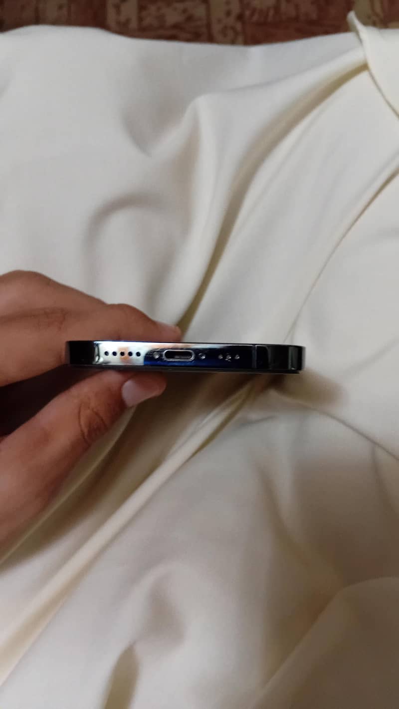 iPhone 12 Pro 1