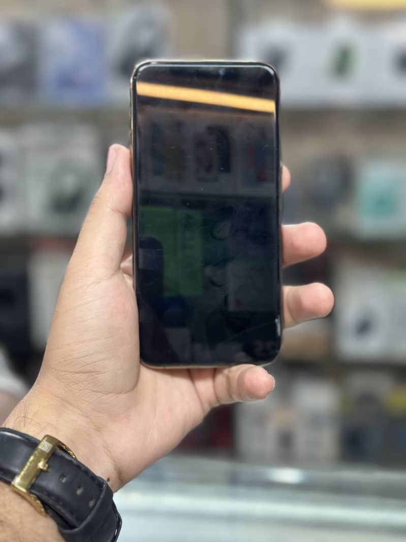 Apple iPhone 11 Pro 3