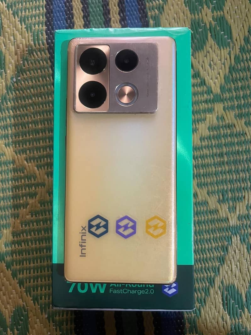 Infinix Note 40 Pro 0