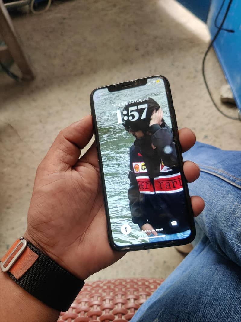 Apple iPhone X 6