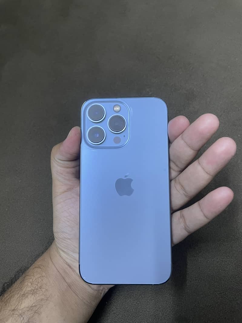 Apple iPhone 13 Pro 1
