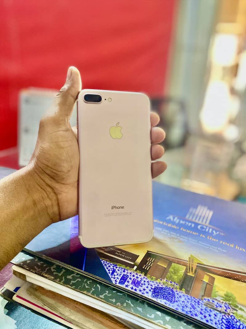 Apple iPhone 7 Plus 2
