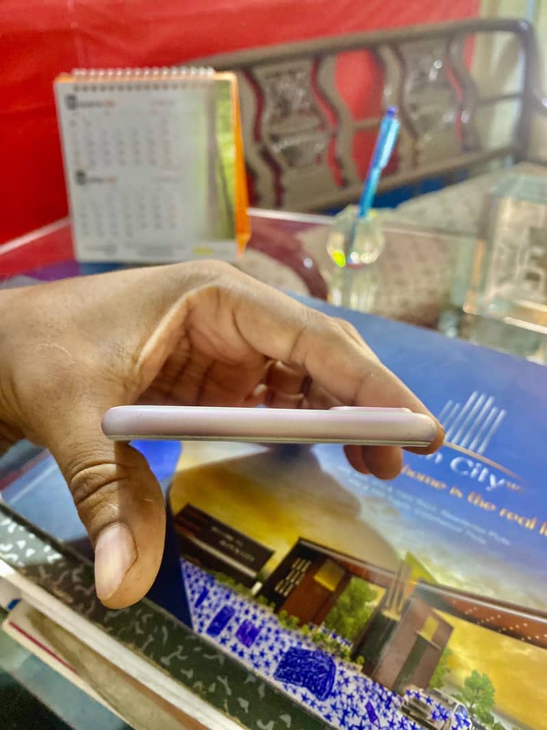 Apple iPhone 7 Plus 3