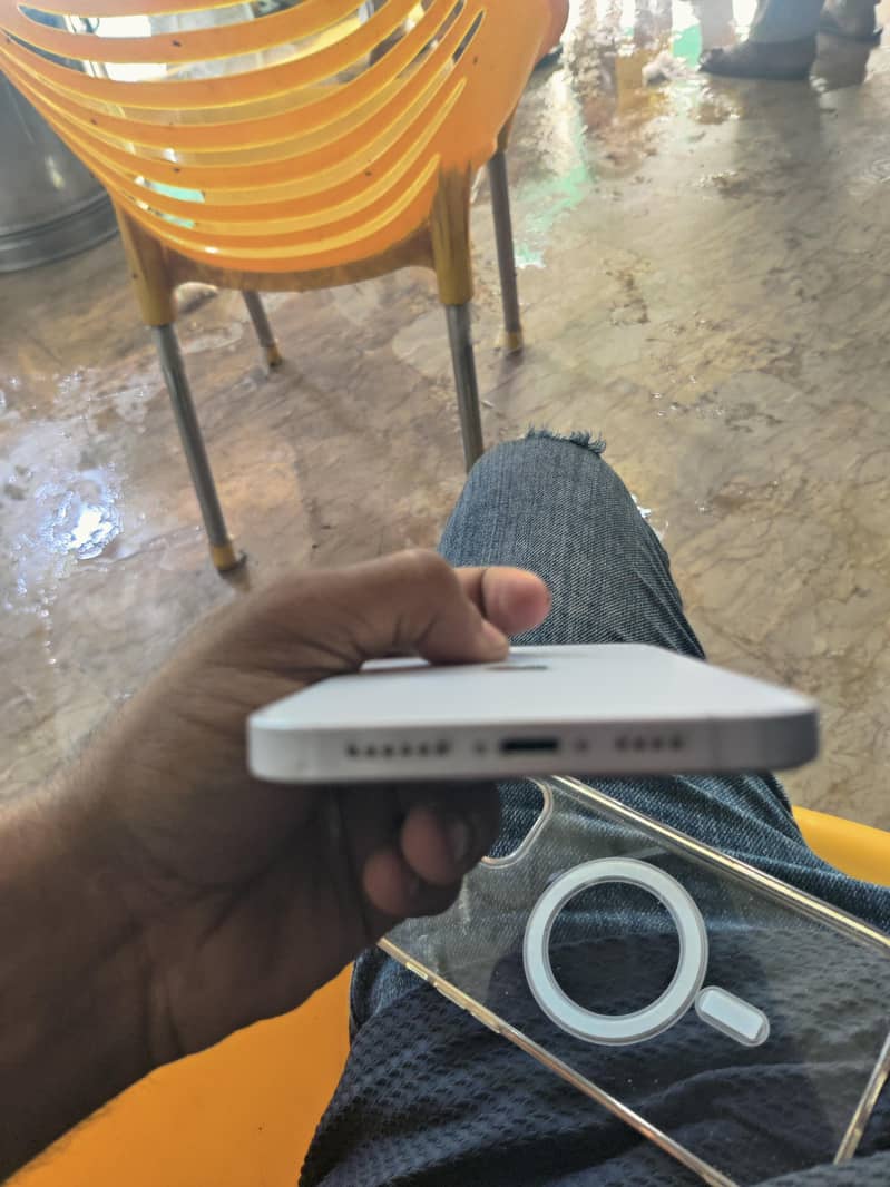 Apple iPhone 14 plus 3