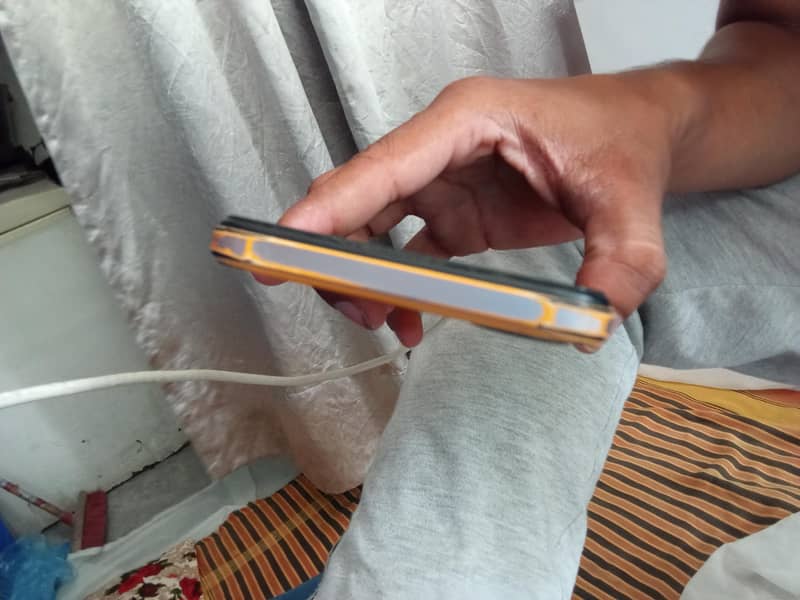 Tecno Spark Go 2