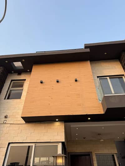 5 Marla Brand New House For Rent In Park View City Lahore | For Discounted Price And Original Pictures Download The App "Signature Lands".