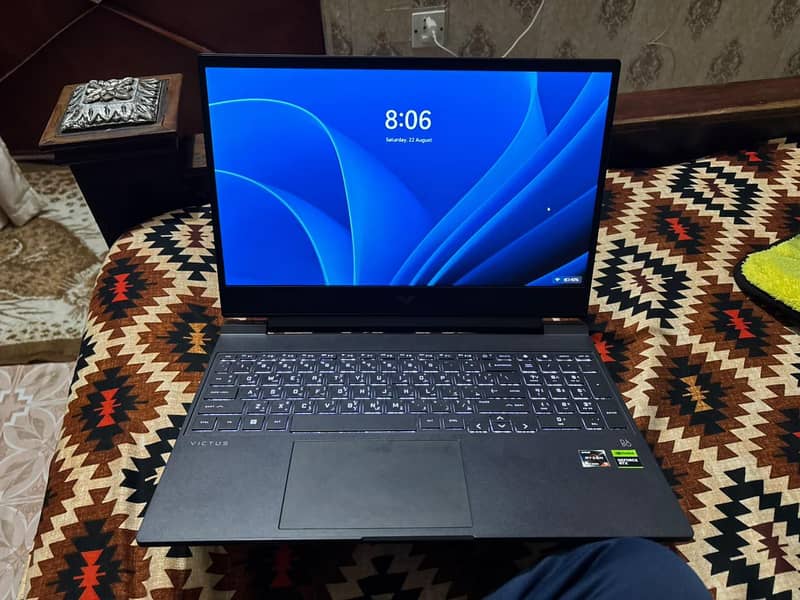 HP VICTUS 2
