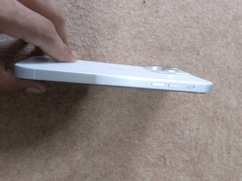 Apple iPhone 11 3