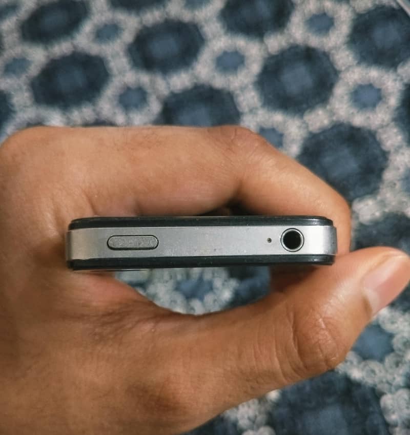 Apple iPhone 4s 1