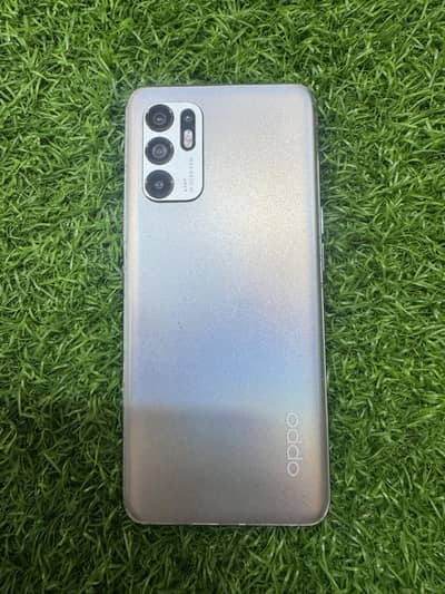 OPPO Reno6