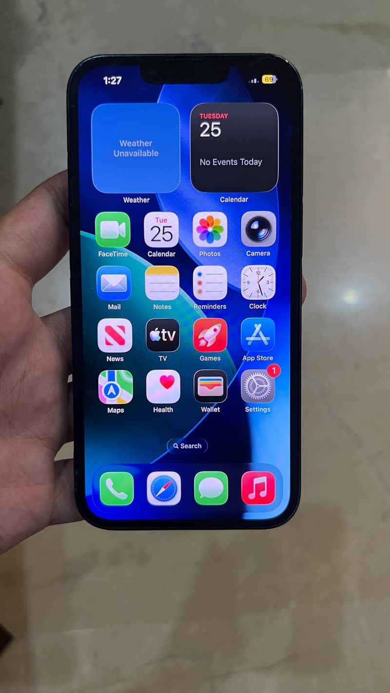 Apple iPhone 13 1
