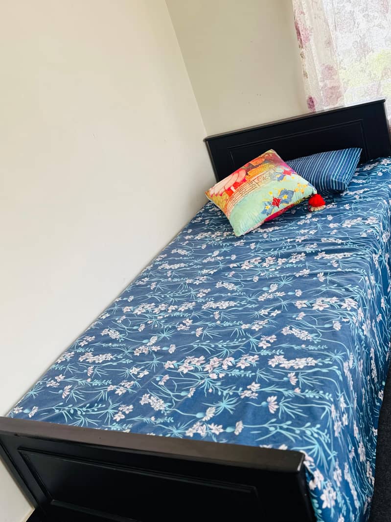 single bed 0