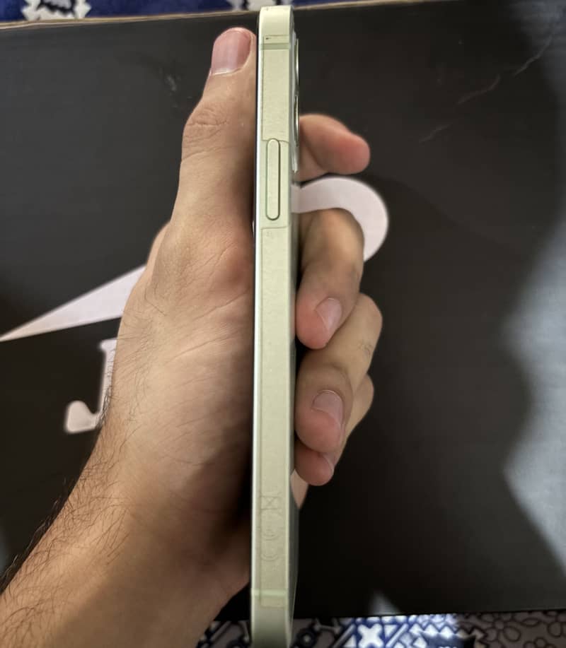 Apple iPhone 12 2