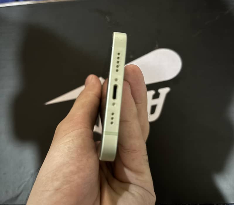 Apple iPhone 12 3