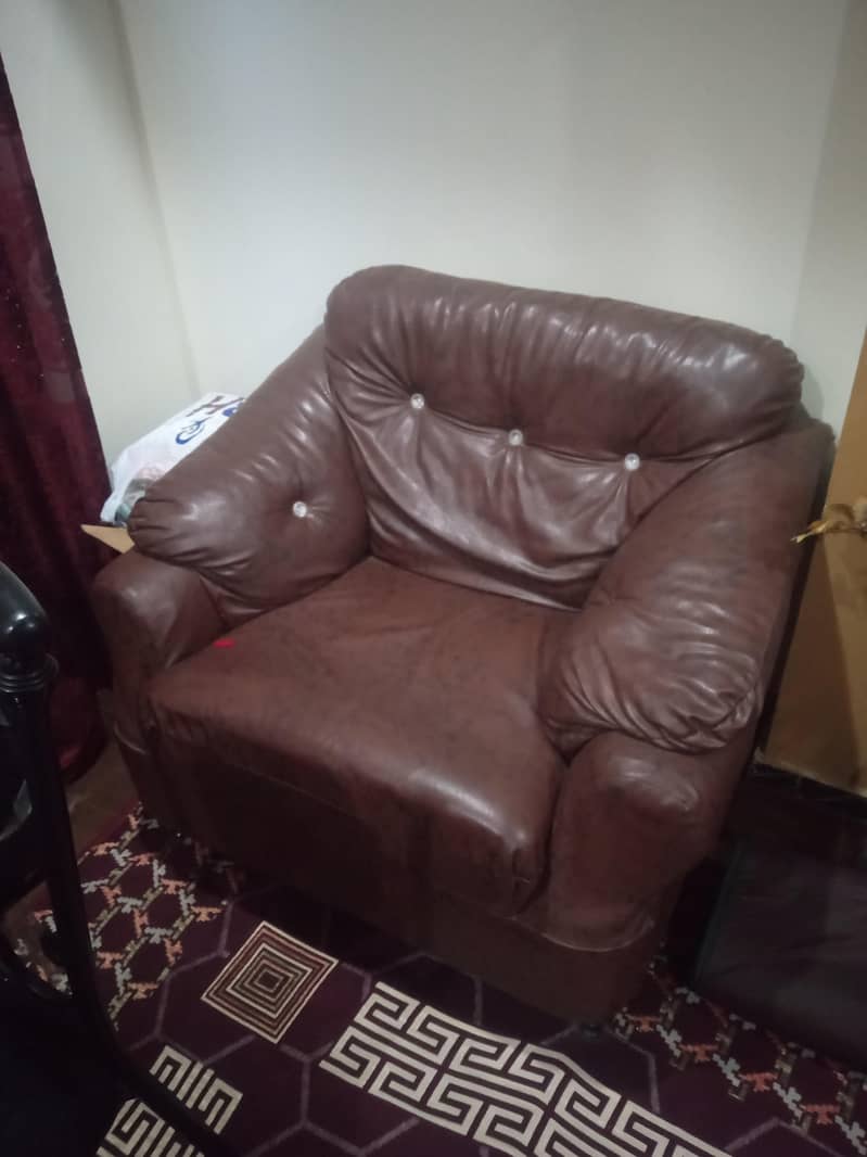 selling sofa set 2