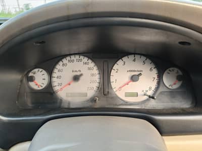 Nissan Sunny 2010