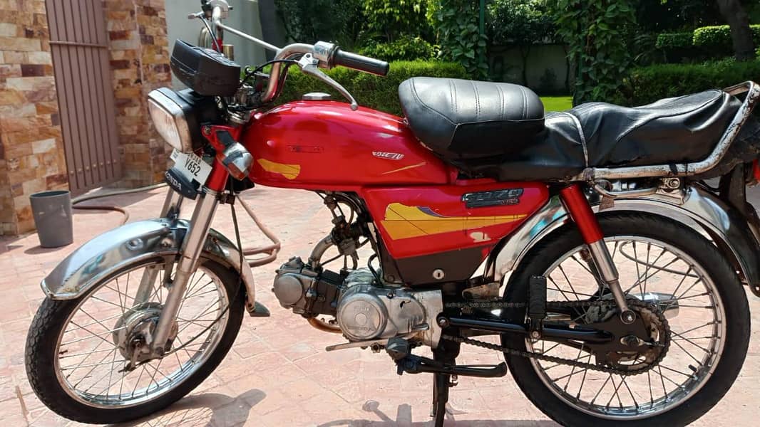 2005 model CD 70 3