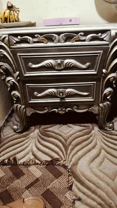 bed set mirror set side table or cauch