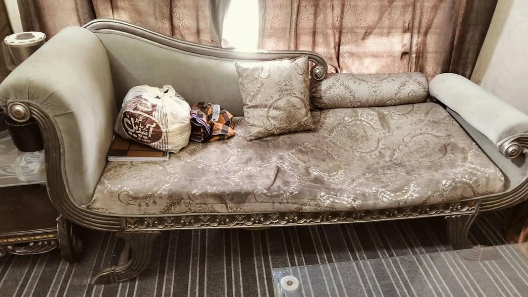 bed set mirror set side table or cauch 1