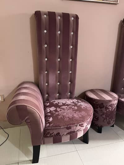 Room chair with table