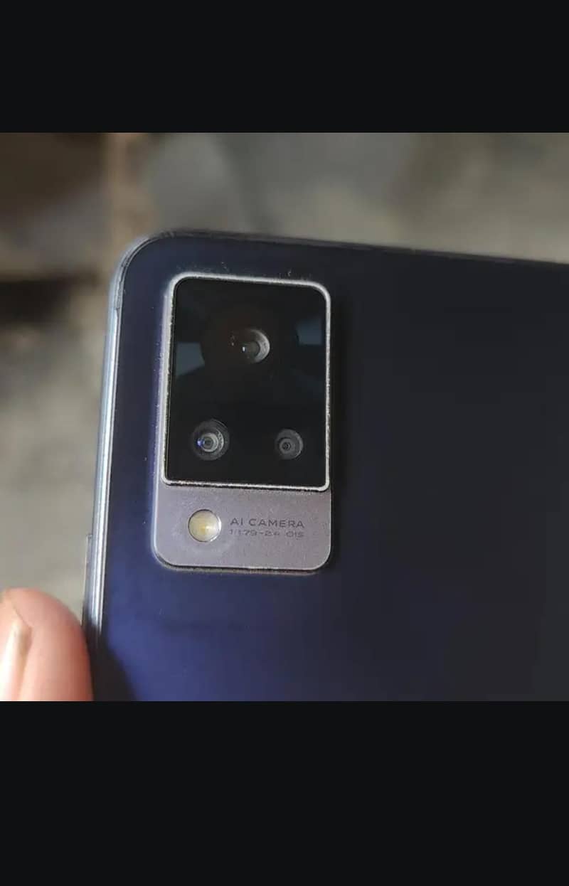 Vivo V21 1