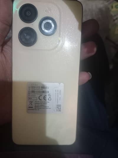 Infinix smart 8 4 +3 ram 64 storage