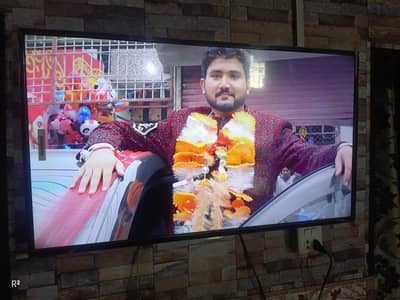 LED 40 INCHES