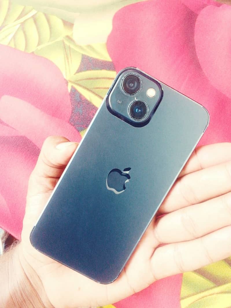 Apple iPhone 13 2