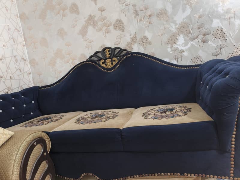 luxurious sofa set 4