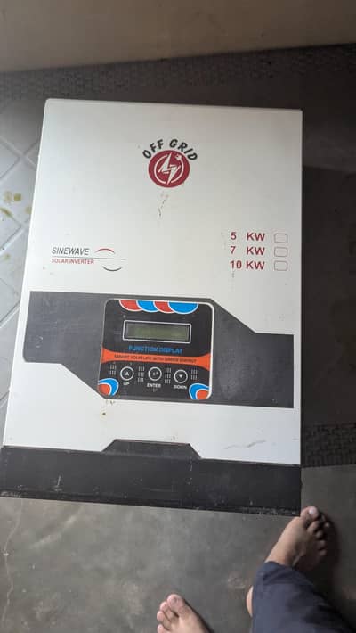 Off-Grid Sinewave Solar Inverter For Sale | Best Condition