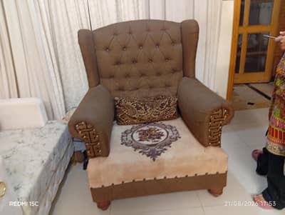 5 seater sofa good condition brown and white color